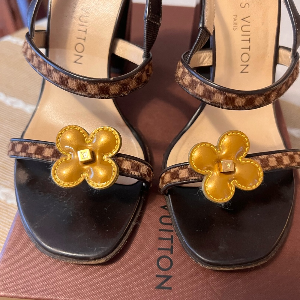 Louis Vuitton Floral Damier Ebene Calf Hair & Leather Heels - Picture 4 of 17